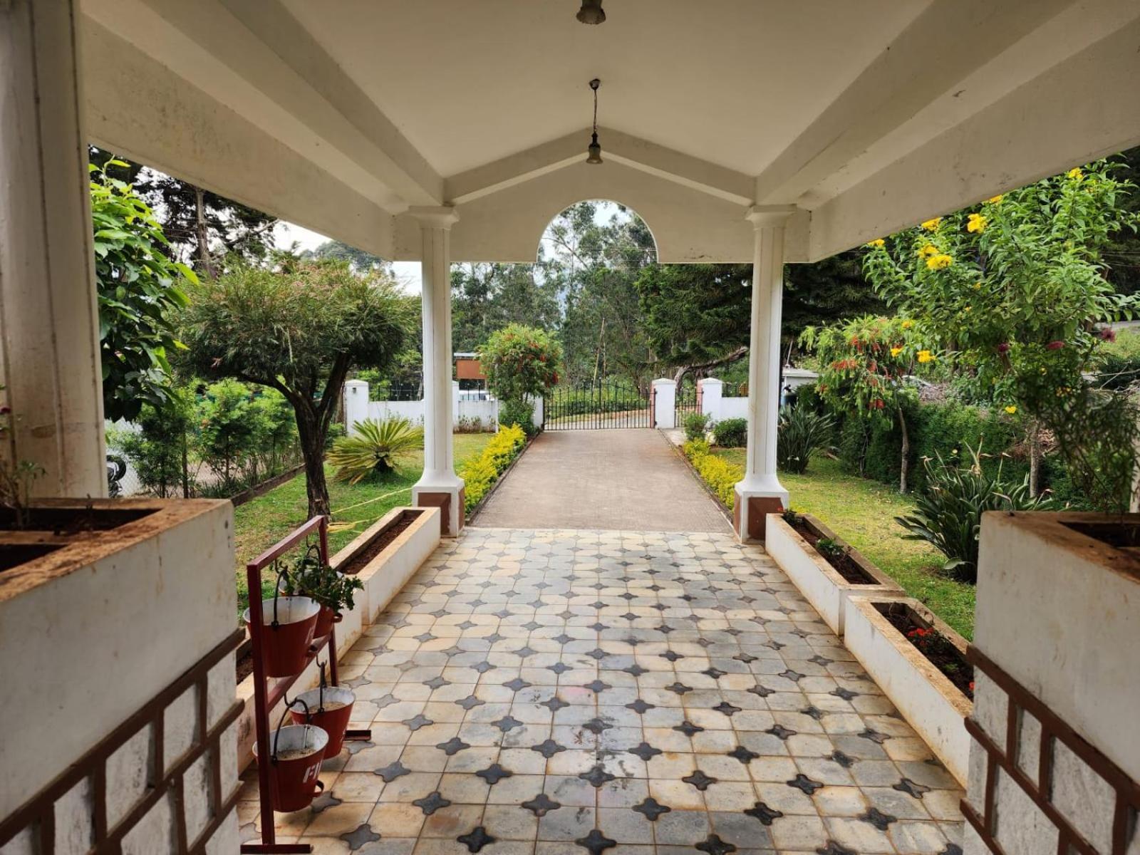 Narmada Holiday Home Ooty Esterno foto